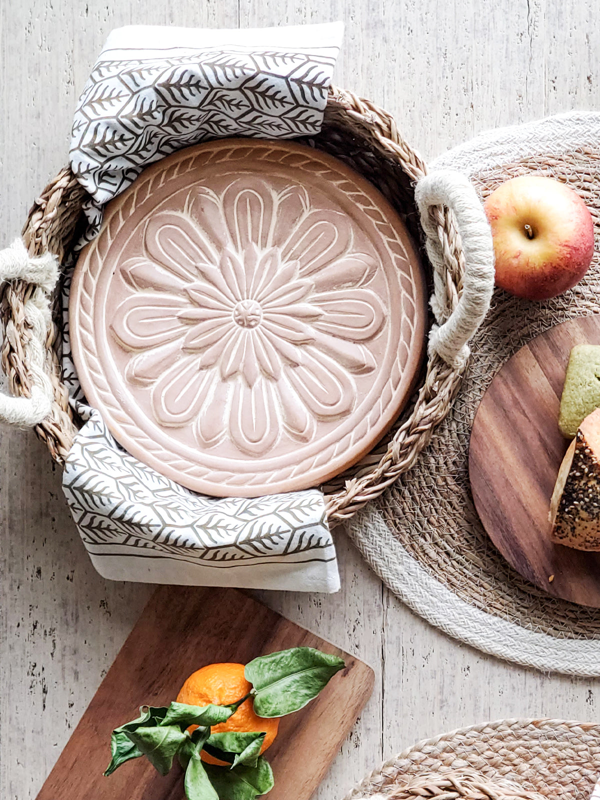 Bread Warmer & Basket Gift Set with Tea Towel - Vintage Flower